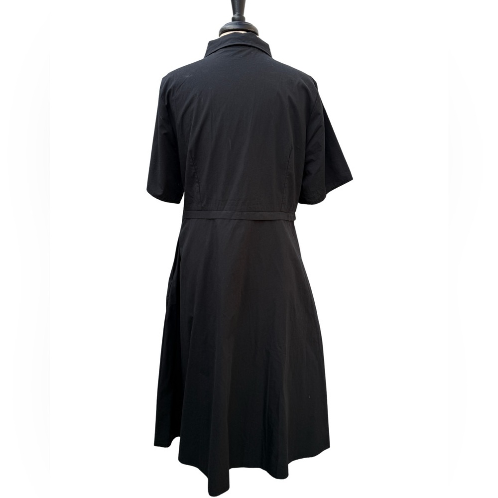 Black Short-Sleeve Collared Dress with Decorative Collar Chain - Picture 6 of 9